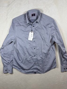NWT UNTUCKit Medium Wrinkle Free Men's Light Blue Microdot Button-Down Shirt